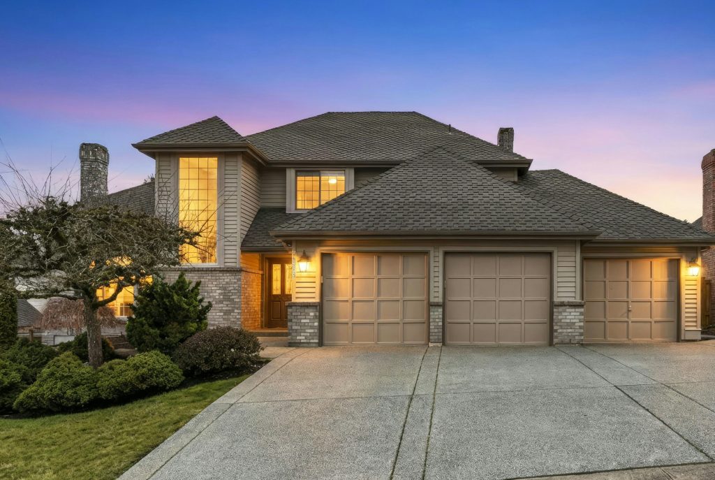 001-489721-DI8A0003_HDR_twilight_d609dda2-9e58-42c2-b7cd-79bdc09dd20e